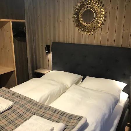 Holiday home Hogerinden